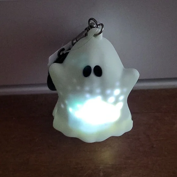 Bath and Body work GLOW IN THE DARK Ghost  pocket sanitzer holder - Picture 2 of 5